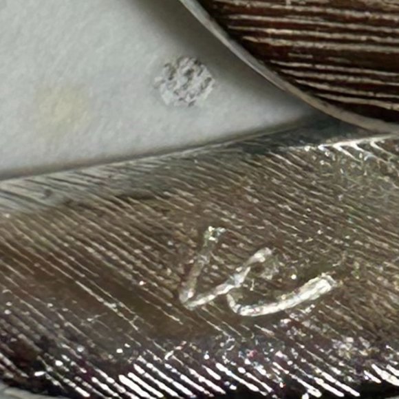 Estate Signed Liz Claiborne Silver Hummingbird Enamel Rhinestone Brooch Pin - Picture 6 of 6